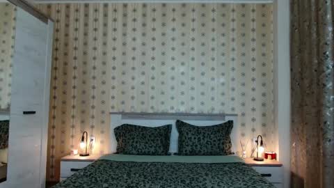 leslie_secret online show from April 22, 2026, 9:38 pm