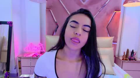 LeslieBush online show from January 7, 2026, 11:45 am