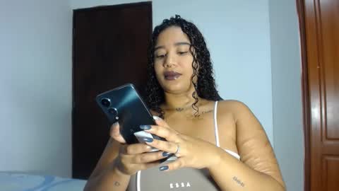 lesly online show from February 19, 2025, 3:06 am