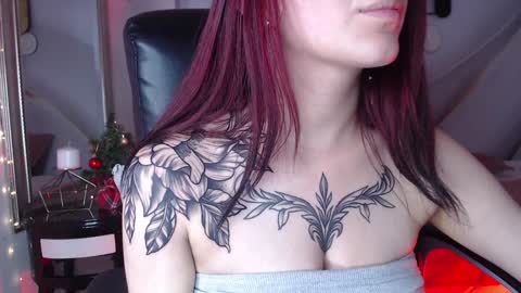 Less  online show from December 10, 2024, 3:55 pm