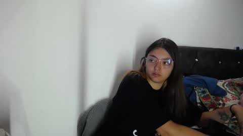 Snapshot of lessliee chatting on December 18, 2024, 10:51 am lessliee online show from December 18, 2024, 10:51 am