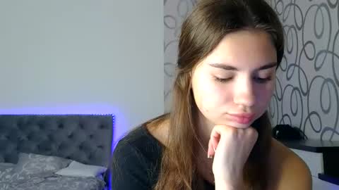 Snapshot of lette_emily chatting on October 13, 2025, 11:32 am Emily online show from October 13, 2025, 11:32 am