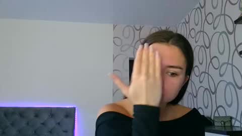 Snapshot of lette_emily chatting on October 27, 2025, 7:01 am Emily online show from October 27, 2025, 7:01 am