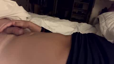 Snapshot of levec7 chatting on December 8, 2024, 10:52 am levec7 online show from December 8, 2024, 10:52 am