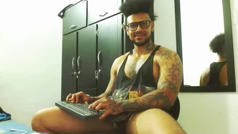 Lewis Strong online show from October 14, 2025, 6:52 pm