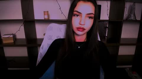 Alexia online show from December 16, 2024, 6:05 pm