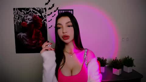 Alexia online show from February 25, 2025, 3:38 pm