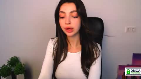 Alexia online show from September 10, 2025, 1:00 pm