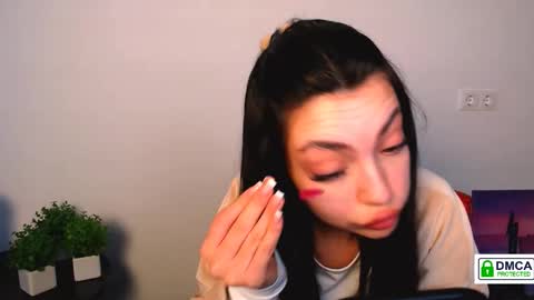 Alexia online show from September 19, 2025, 6:04 am