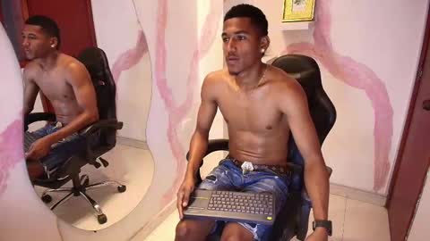 Snapshot of lexianddeker chatting on September 23, 2025, 2:53 pm Lexi  Derek online show from September 23, 2025, 2:53 pm