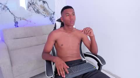 Snapshot of lexianddeker chatting on September 25, 2025, 4:32 pm Lexi  Derek online show from September 25, 2025, 4:32 pm