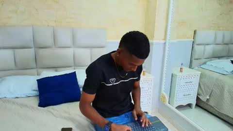 Snapshot of lexianddeker chatting on September 26, 2025, 4:44 pm Lexi  Derek online show from September 26, 2025, 4:44 pm