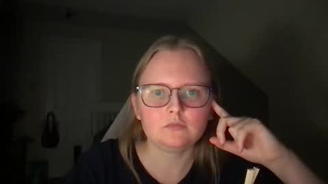 Snapshot of lexielilacs chatting on January 21, 2025, 1:50 am lexie online show from January 21, 2025, 1:50 am