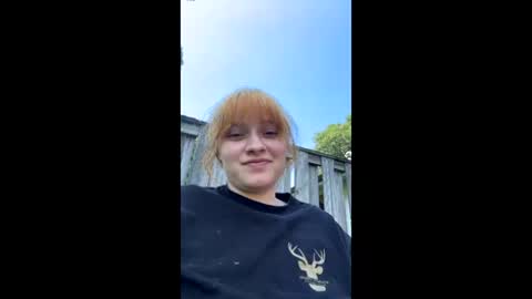 lexiestar22 online show from June 2, 2026, 7:27 pm