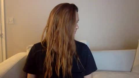 Alexia L. online show from February 1, 2025, 6:00 am