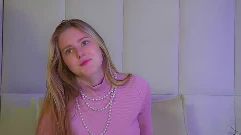 Snapshot of lexireadway chatting on September 16, 2025, 6:25 am Lexi online show from September 16, 2025, 6:25 am
