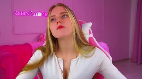 Snapshot of lexireadway chatting on September 25, 2025, 6:50 am Lexi online show from September 25, 2025, 6:50 am