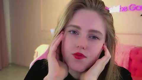 Snapshot of lexireadway chatting on October 14, 2025, 6:47 am Lexi online show from October 14, 2025, 6:47 am