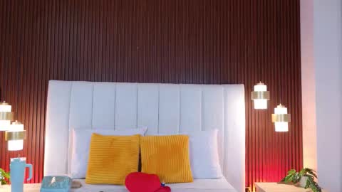 lexxi_gb online show from October 22, 2025, 4:13 am