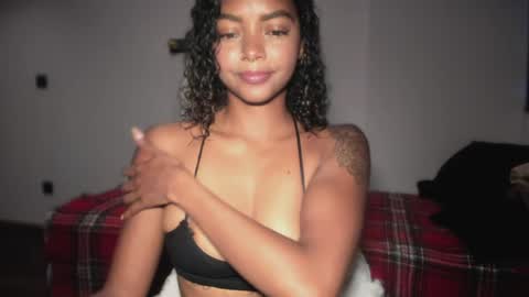 Snapshot of lexy_squirt_queen chatting on May 6, 2026, 5:40 pm LEXY - Independent account online show from May 6, 2026, 5:40 pm