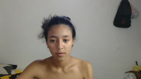 lolita online show from February 7, 2025, 4:03 pm