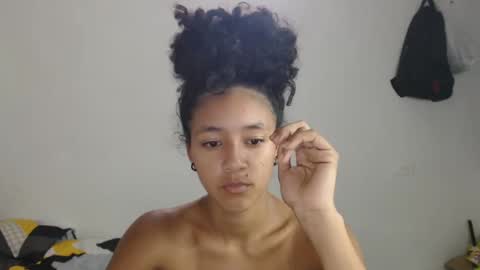 lolita online show from March 7, 2025, 1:40 pm