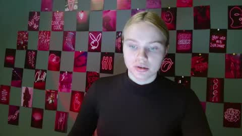 Leyla online show from September 29, 2025, 6:51 am