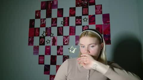 Leyla online show from November 7, 2025, 7:52 am