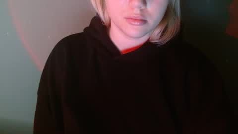 Leyla online show from February 11, 2026, 7:13 am