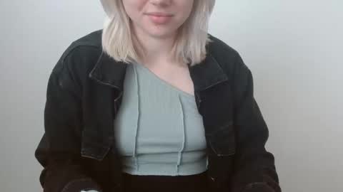 Leyla online show from March 28, 2026, 7:19 am