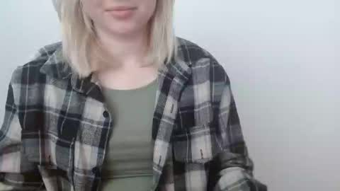 Leyla online show from April 15, 2026, 6:09 am