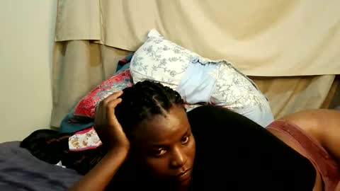 leylacuty13 online show from March 13, 2026, 8:59 pm