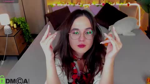 leylamirage online show from February 12, 2026, 4:51 am