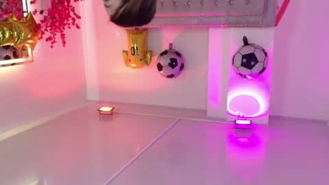 Lia  online show from July 16, 2026, 3:01 am