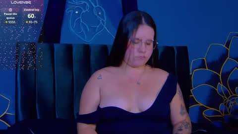 Lia Avalon online show from May 22, 2026, 11:38 am