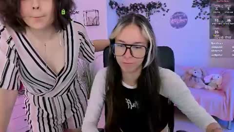 Snapshot of lia_dream_ chatting on July 19, 2026, 8:51 am lia_dream_ online show from July 19, 2026, 8:51 am