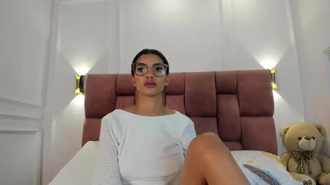 Snapshot of lia_girl2 chatting on January 5, 2025, 7:17 am Lia online show from January 5, 2025, 7:17 am