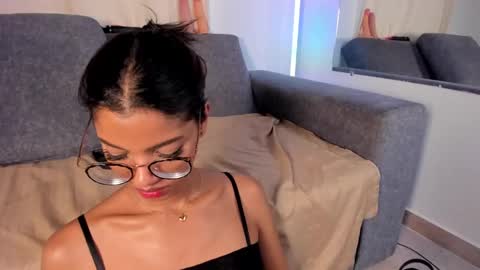 Snapshot of lia_girl2 chatting on February 4, 2025, 5:55 pm Lia online show from February 4, 2025, 5:55 pm