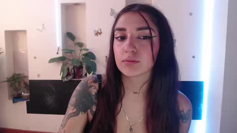 Lia Mitch online show from January 25, 2025, 6:57 pm