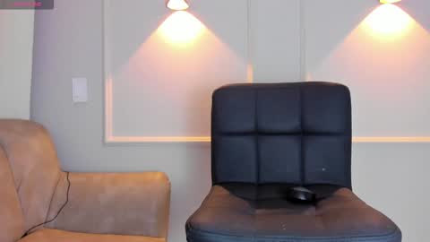 Snapshot of lia_walton__ chatting on December 19, 2024, 3:08 pm liz walton online show from December 19, 2024, 3:08 pm