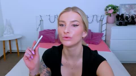 Lia online show from March 16, 2026, 12:31 pm