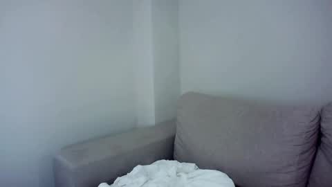 Lia Divina online show from April 22, 2026, 6:38 am