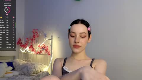 Lia  online show from September 16, 2025, 7:59 pm