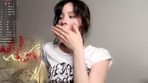 Lia  online show from March 7, 2026, 9:50 am