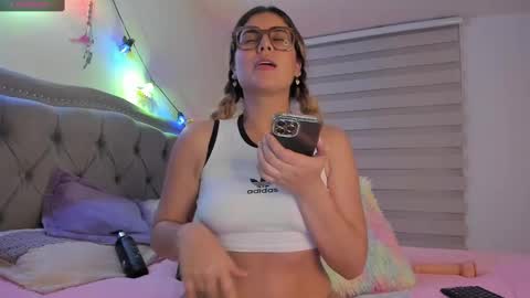 Lia  online show from February 11, 2025, 4:11 am