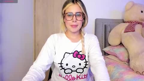 Lia  online show from September 22, 2025, 2:13 am