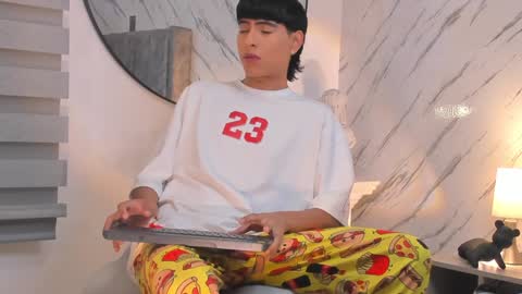 Liam online show from January 24, 2025, 5:10 am