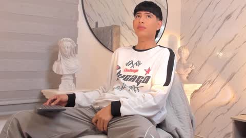 Liam online show from February 3, 2025, 2:25 am