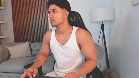 Liam Collins online show from October 30, 2025, 11:44 am