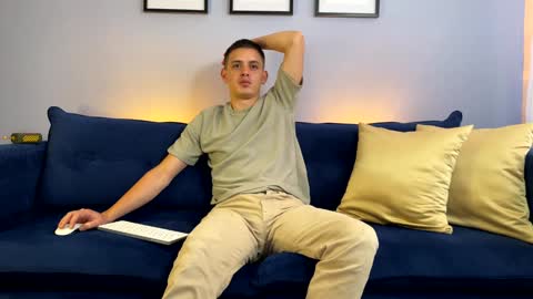 Liam online show from January 9, 2025, 9:58 pm